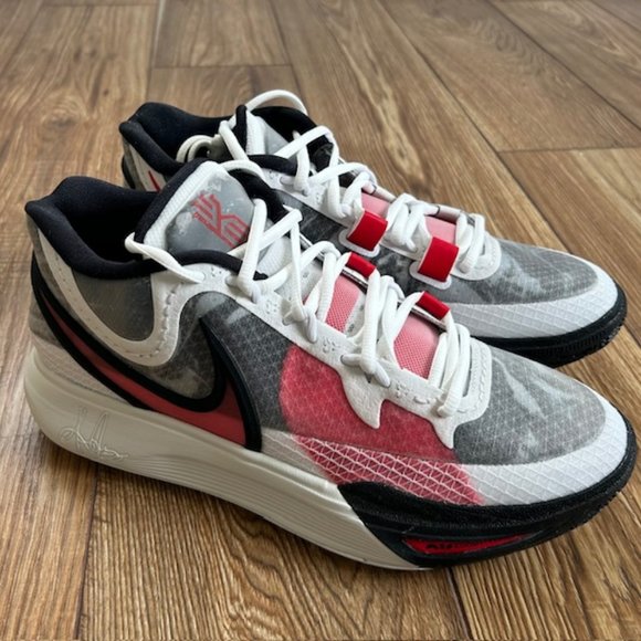 Nike Air Zoom Kyrie 8 White University Red Black Men's 9.5 Women 11 DJ6017-100 - Picture 4 of 10